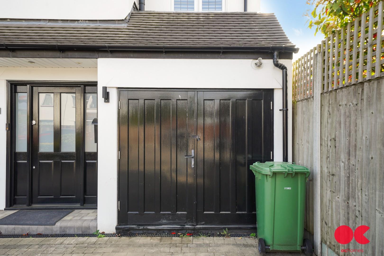 4 bed semi-detached house for sale in Repton Avenue, Gidea Park  - Property Image 30