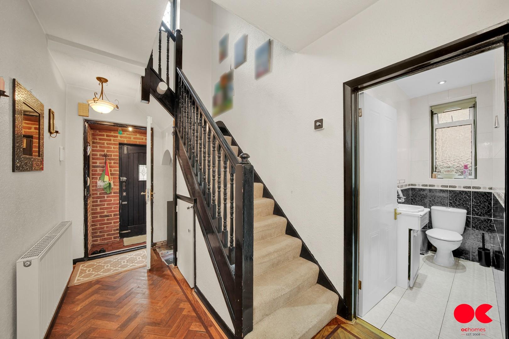 4 bed detached house for sale in Heath Drive, Gidea Park  - Property Image 6