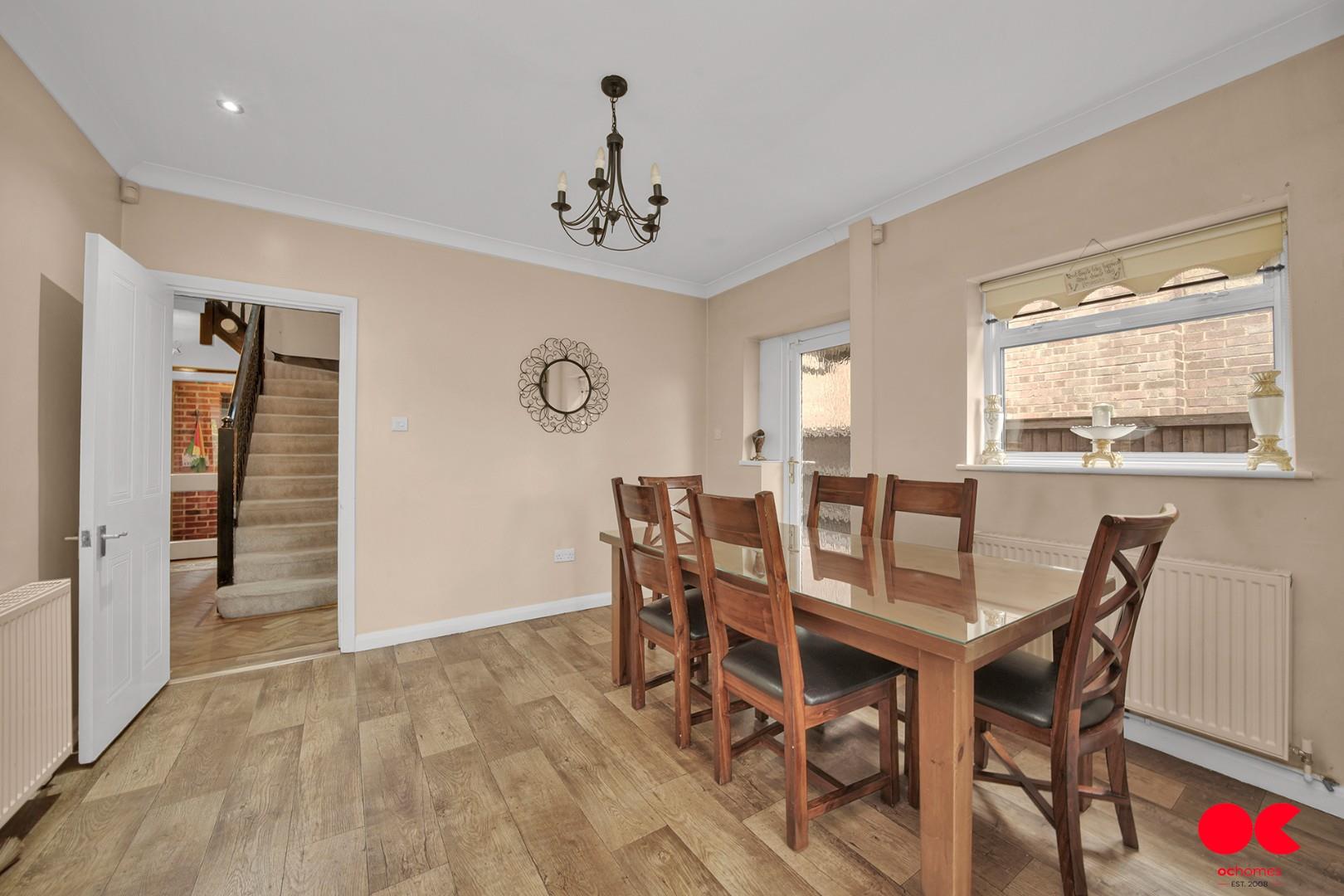 4 bed detached house for sale in Heath Drive, Gidea Park  - Property Image 11