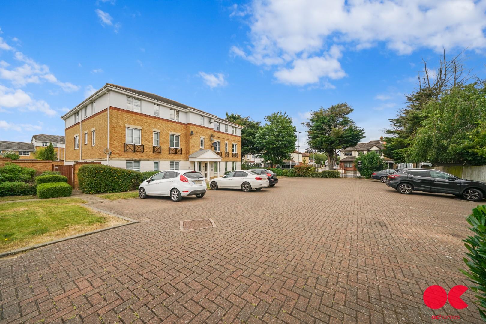 2 bed flat for sale in Bancroft Chase, Hornchurch  - Property Image 12