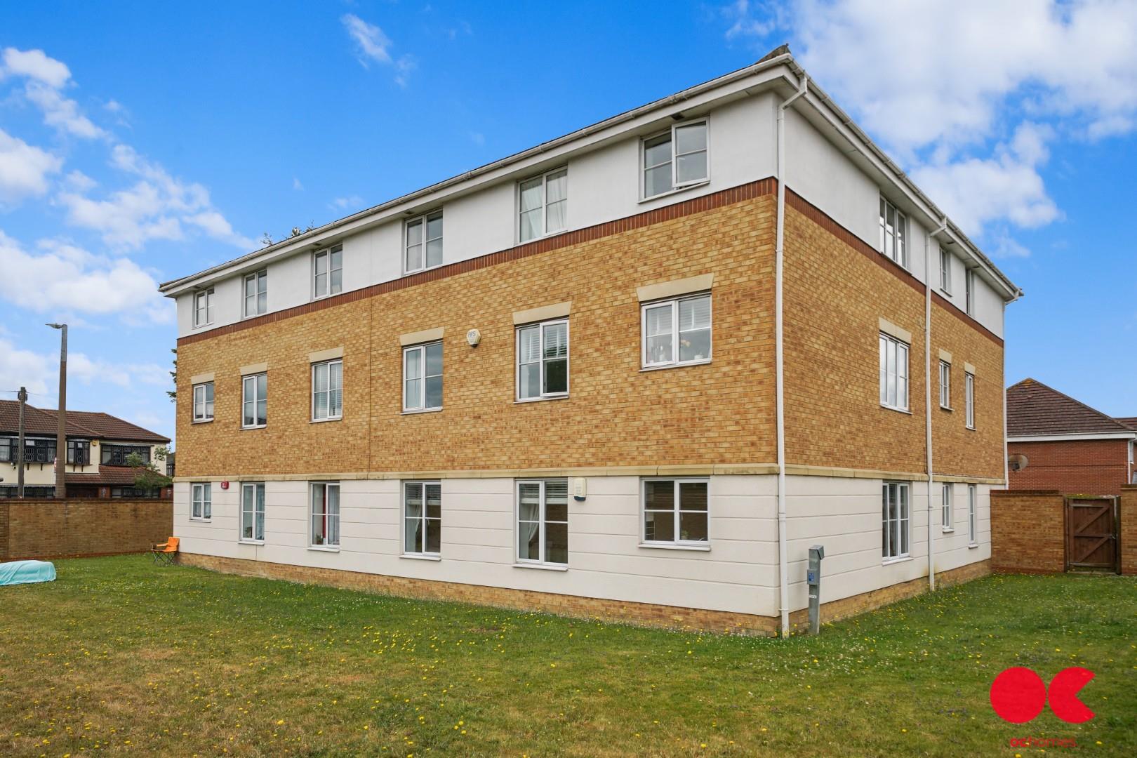 2 bed flat for sale in Bancroft Chase, Hornchurch  - Property Image 14