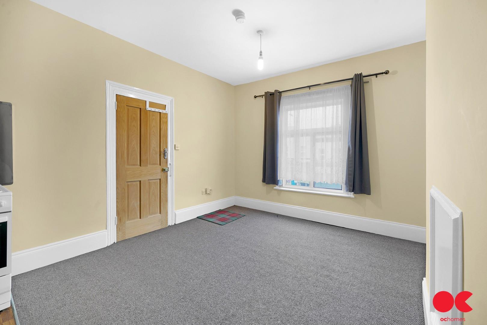 Studio flat to rent in Leytonstone Road, London  - Property Image 8