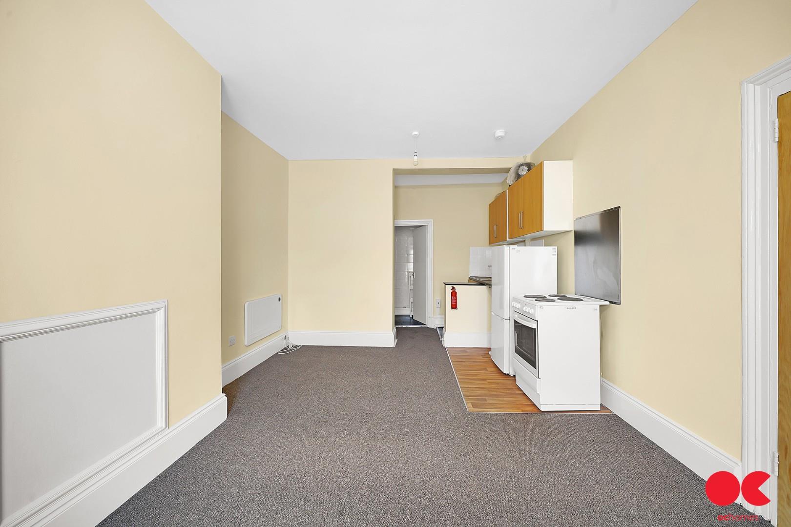 Studio flat to rent in Leytonstone Road, London  - Property Image 4