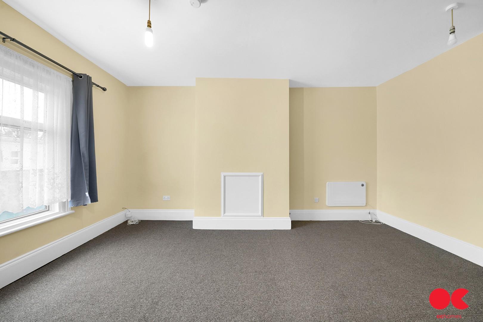 Studio flat to rent in Leytonstone Road, London  - Property Image 9