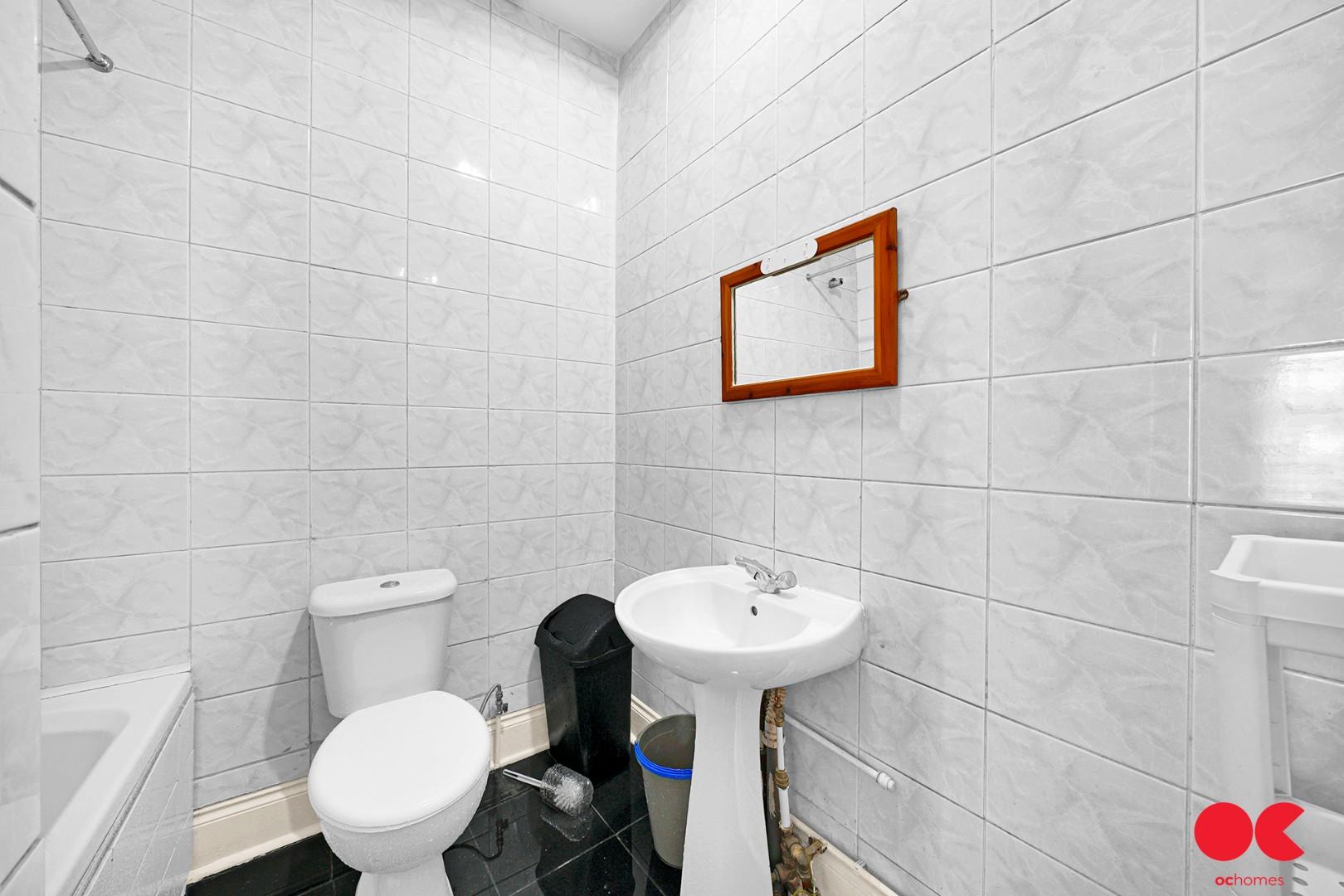 Studio flat to rent in Leytonstone Road, London  - Property Image 10