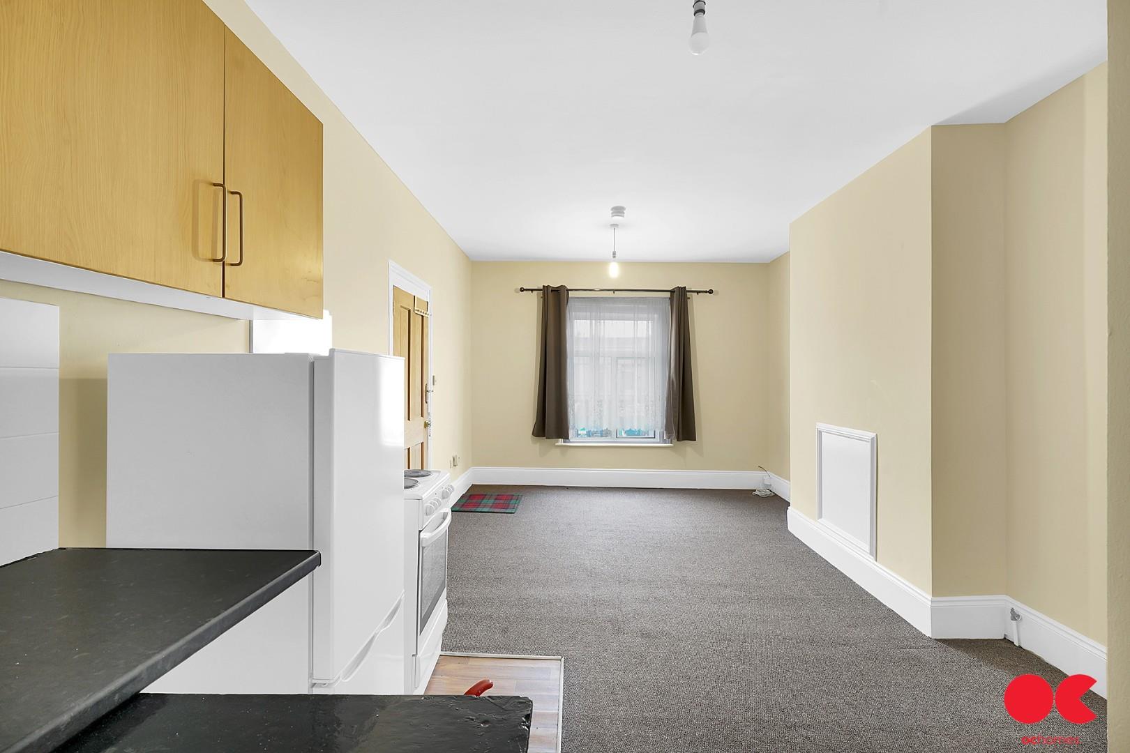 Studio flat to rent in Leytonstone Road, London  - Property Image 5