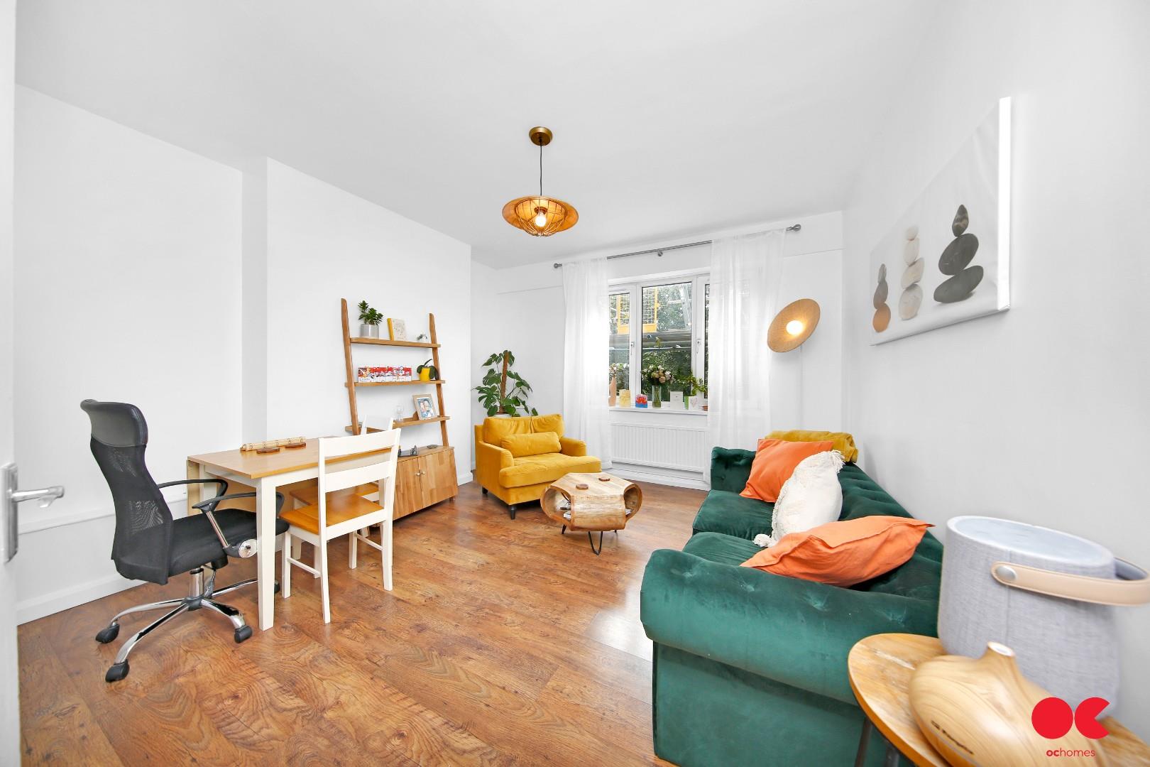 2 bed flat to rent in Approach Road, Bethnal Green, E2 9