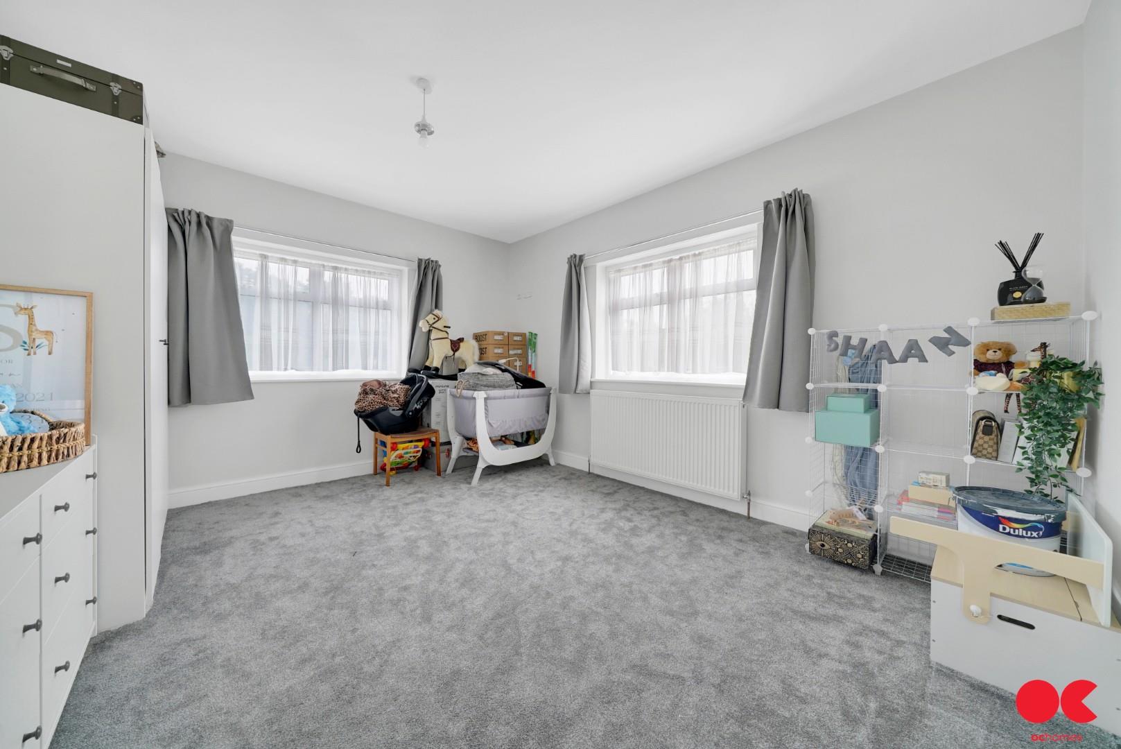 5 bed end of terrace house for sale in Benton Road, Ilford  - Property Image 9