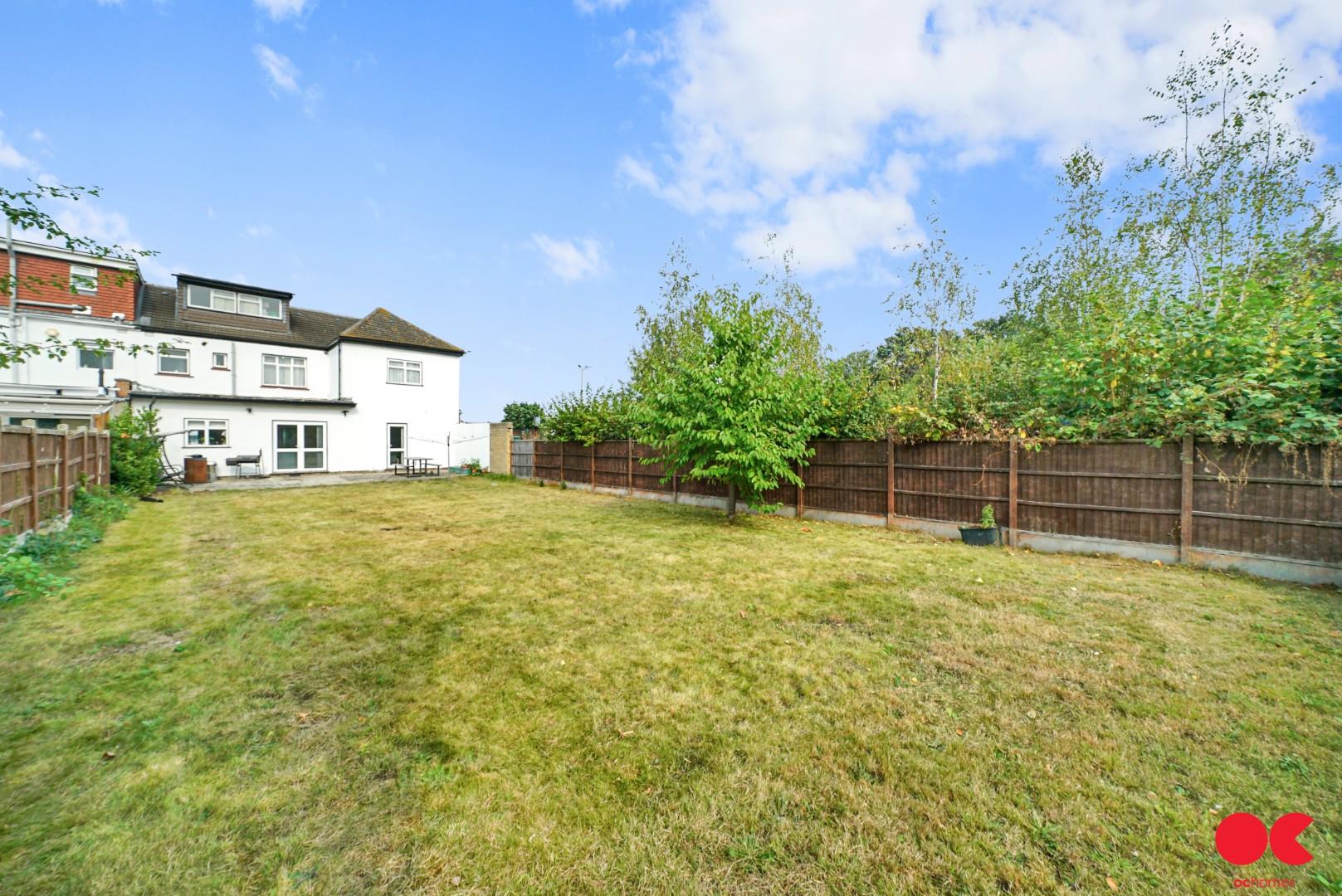 5 bed end of terrace house for sale in Benton Road, Ilford  - Property Image 13