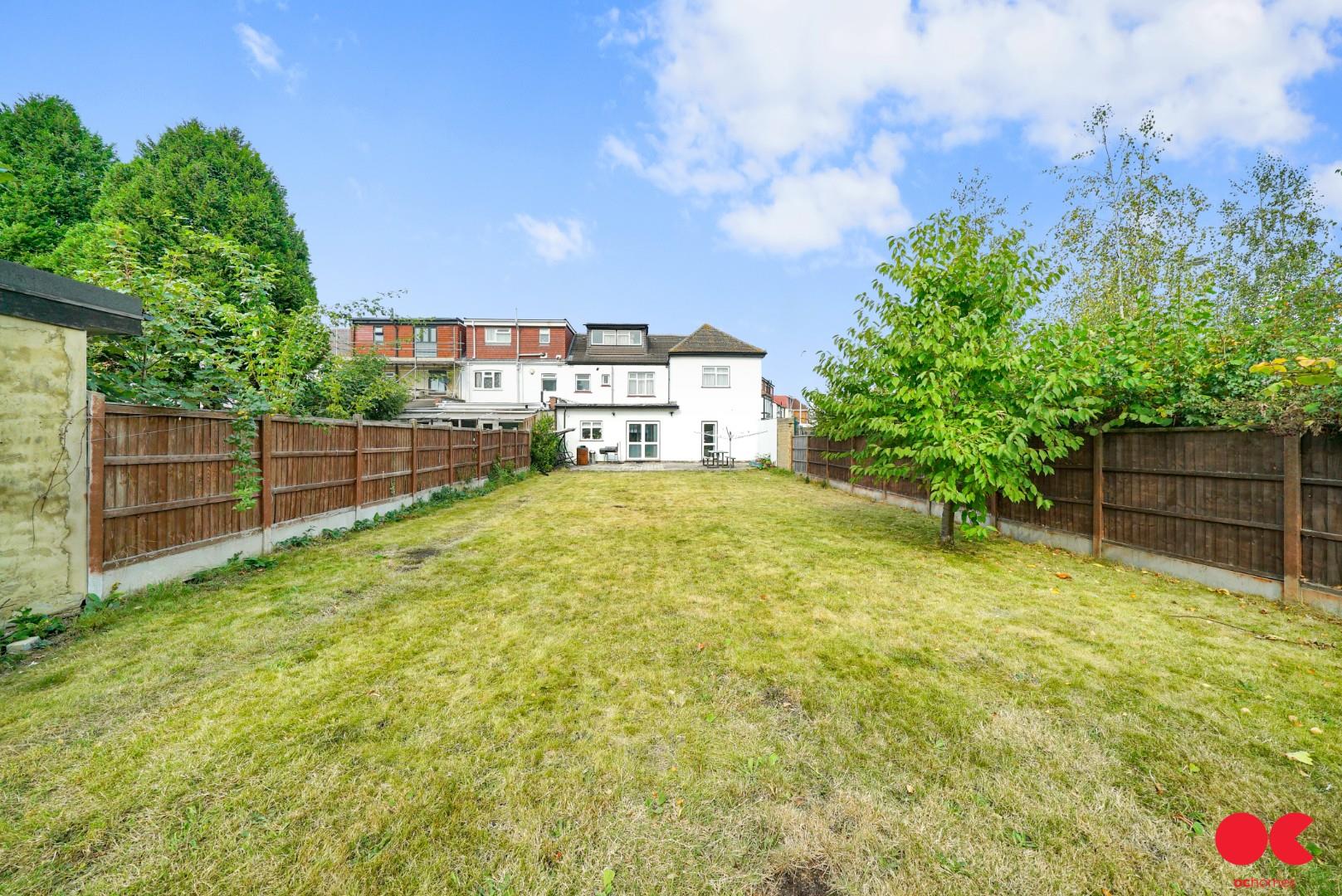 5 bed end of terrace house for sale in Benton Road, Ilford  - Property Image 44