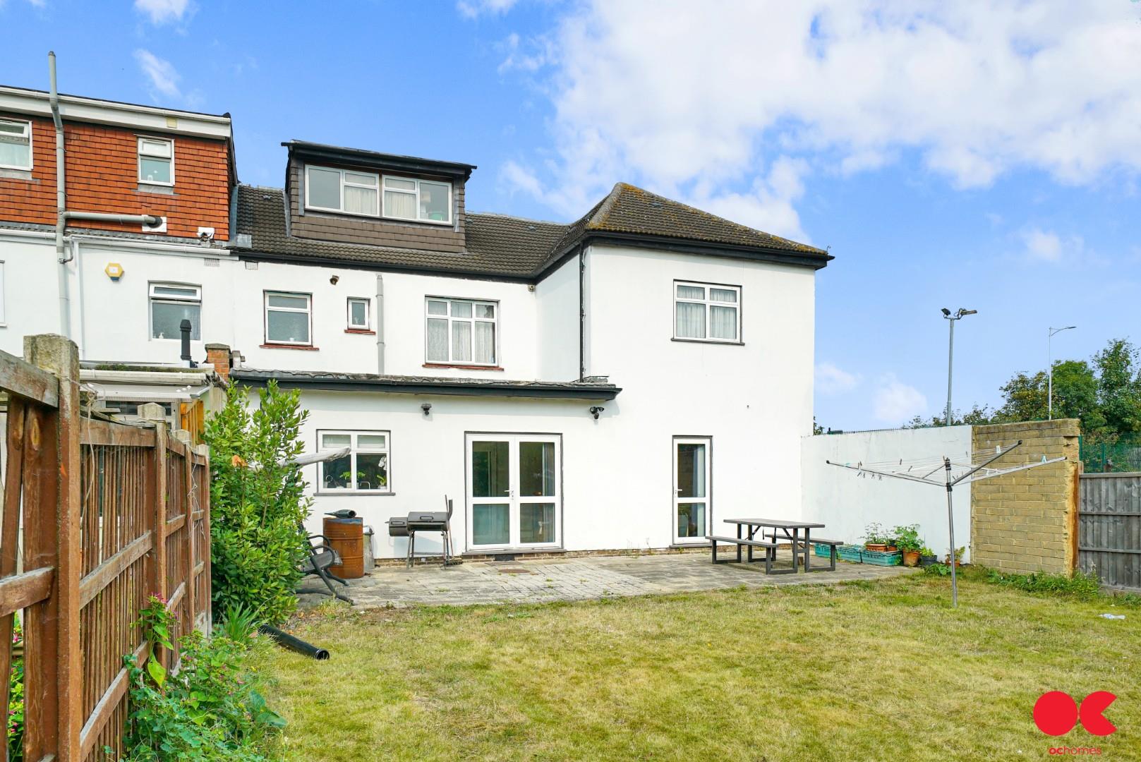 5 bed end of terrace house for sale in Benton Road, Ilford  - Property Image 42