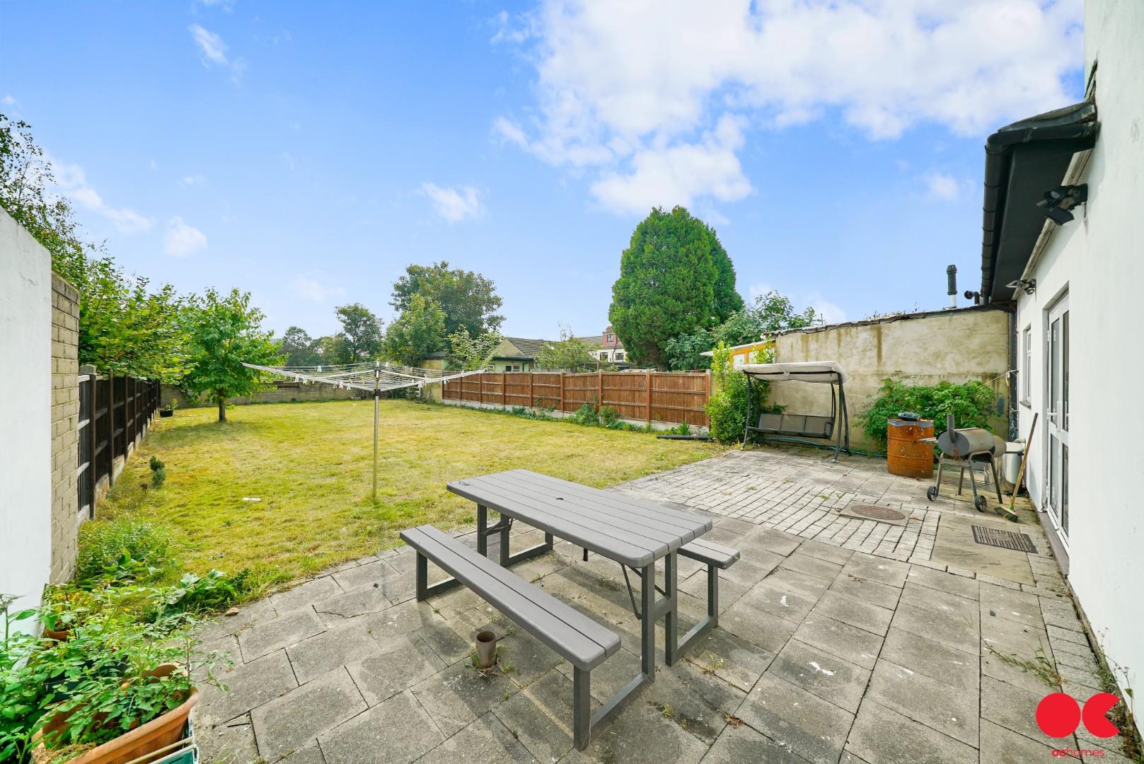 5 bed end of terrace house for sale in Benton Road, Ilford  - Property Image 6