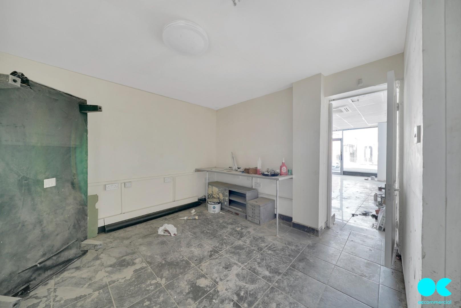 Commercial property to rent in The Grove, London 5