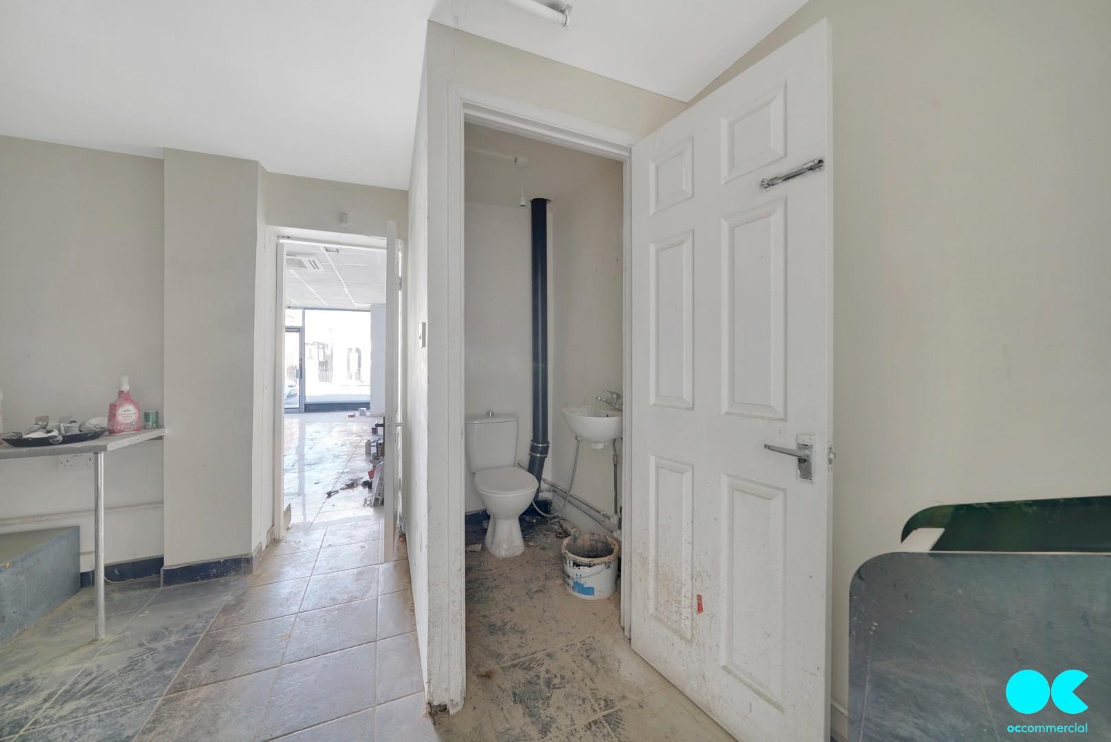 Commercial property to rent in The Grove, London 6