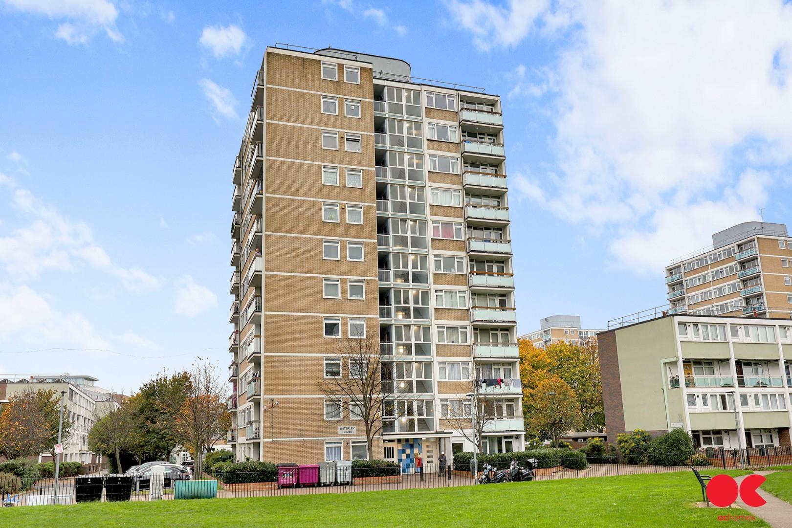 2 bed flat for sale in Giraud Street, Poplar  - Property Image 3