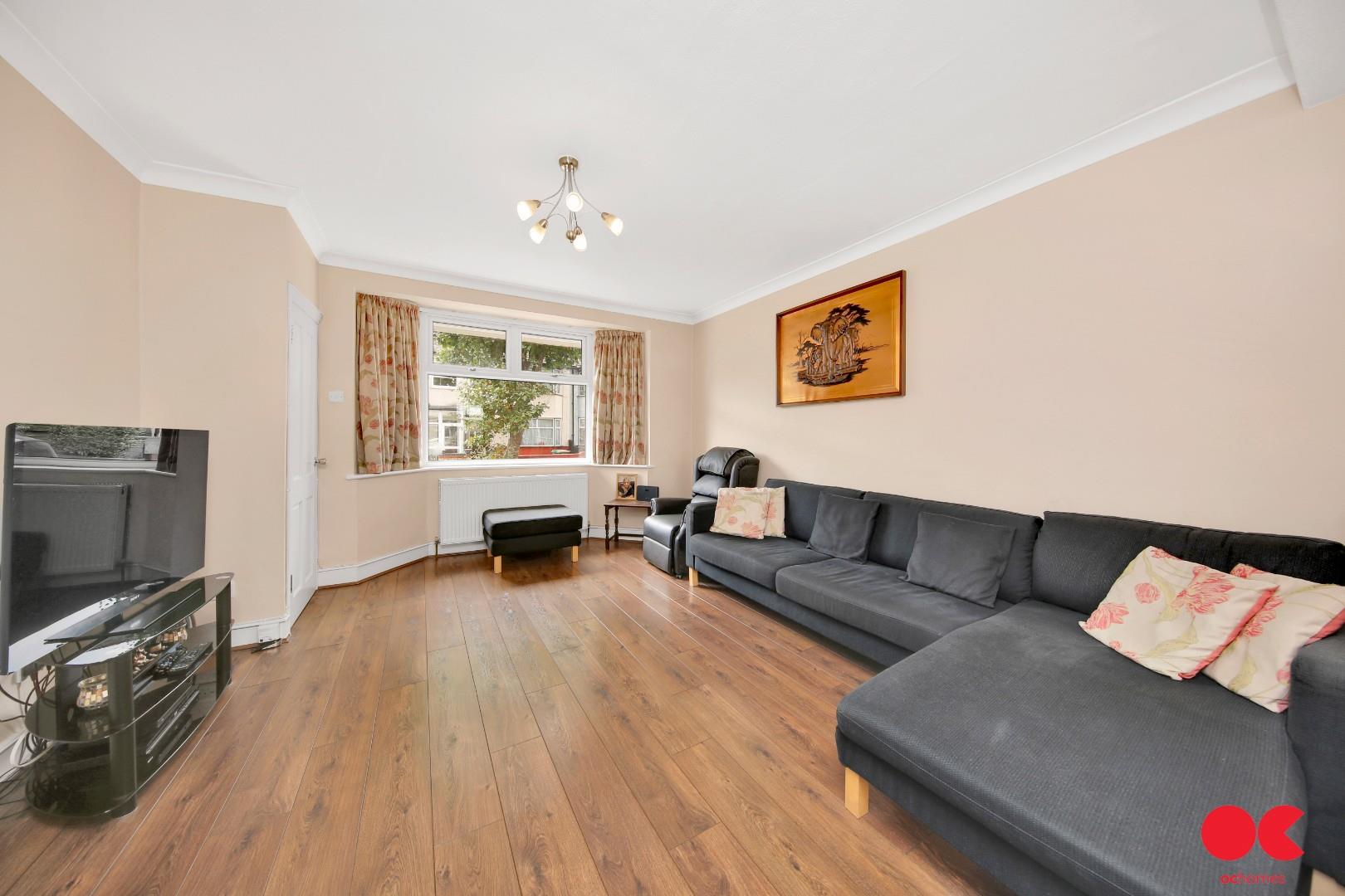 4 bed terraced house for sale in Gainsborough Avenue, Manor Park  - Property Image 14