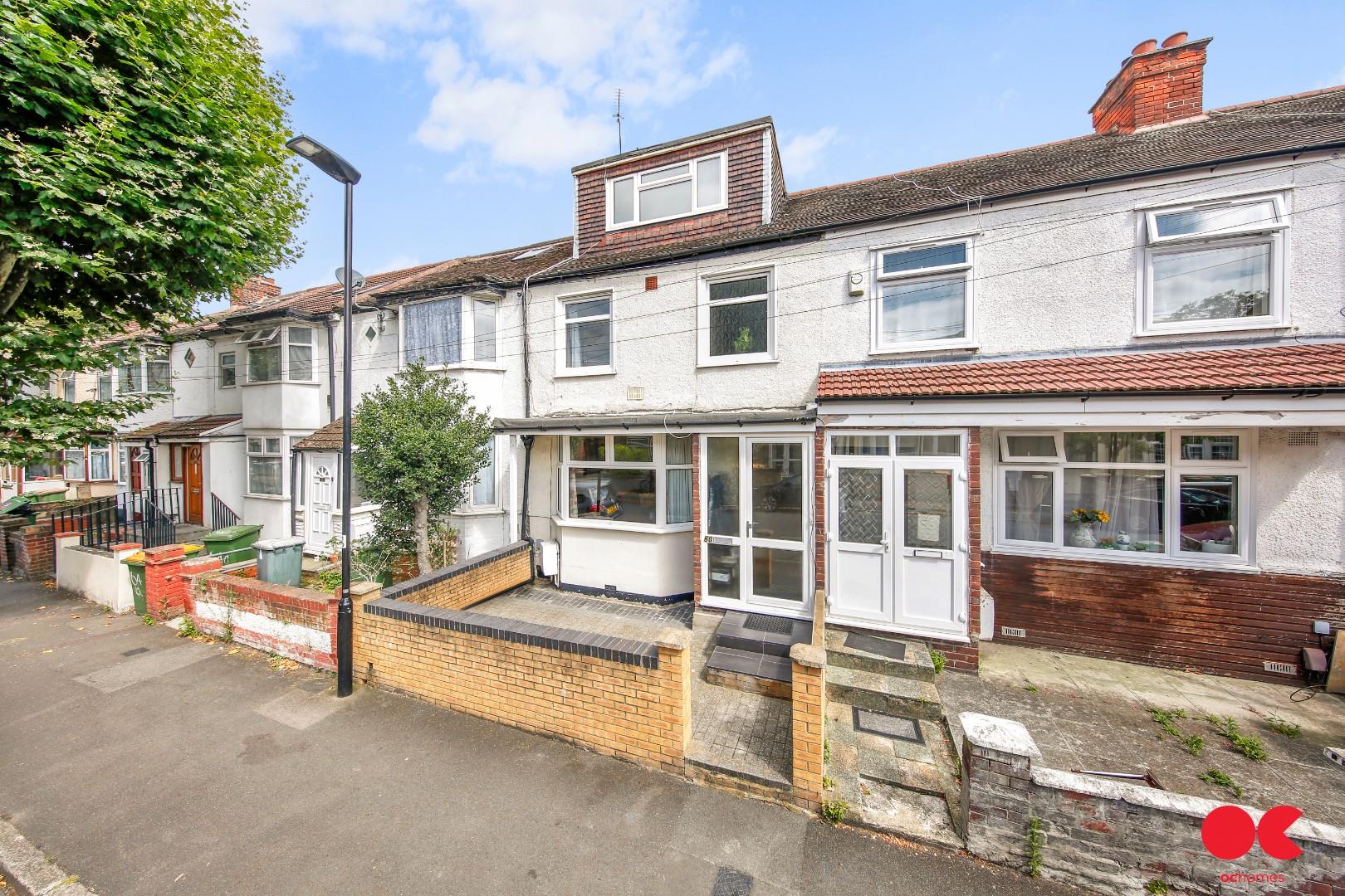 4 bed terraced house for sale in Gainsborough Avenue, Manor Park  - Property Image 20