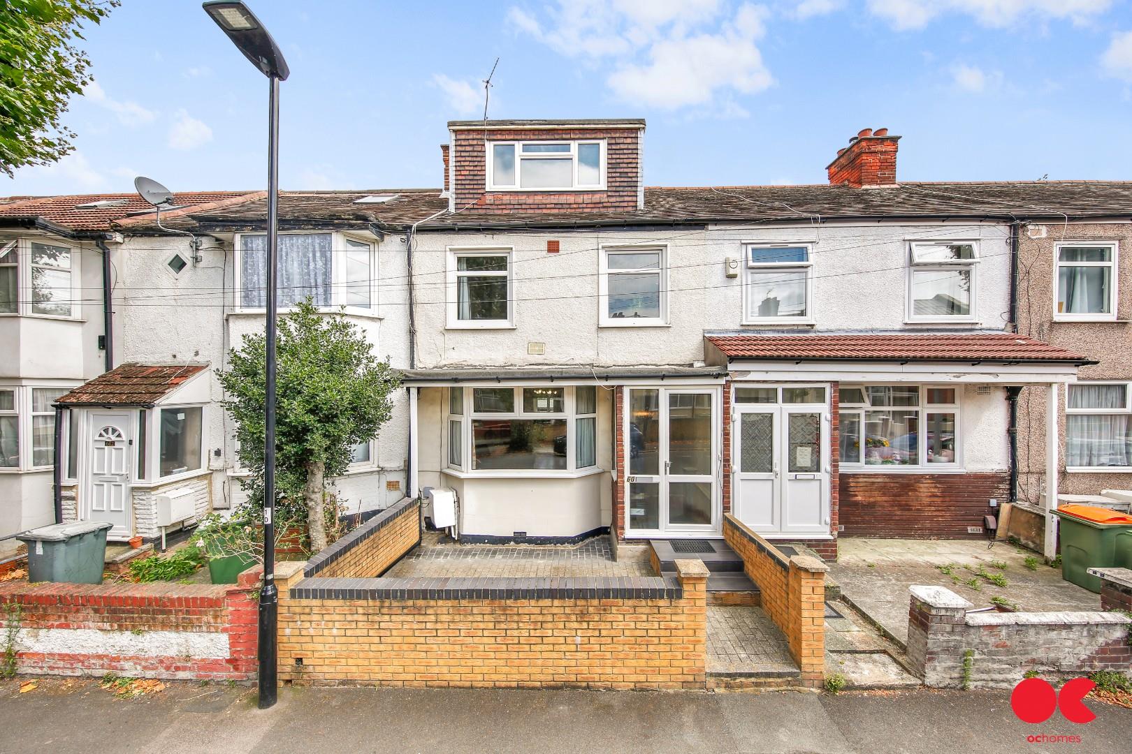 4 bed terraced house for sale in Gainsborough Avenue, Manor Park  - Property Image 33