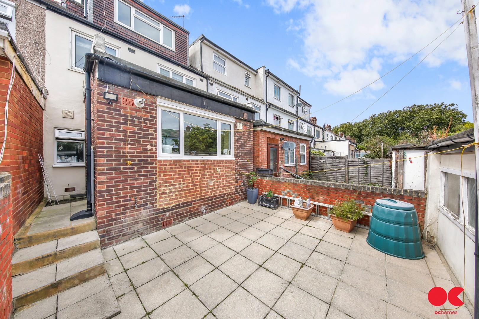 4 bed terraced house for sale in Gainsborough Avenue, Manor Park  - Property Image 31