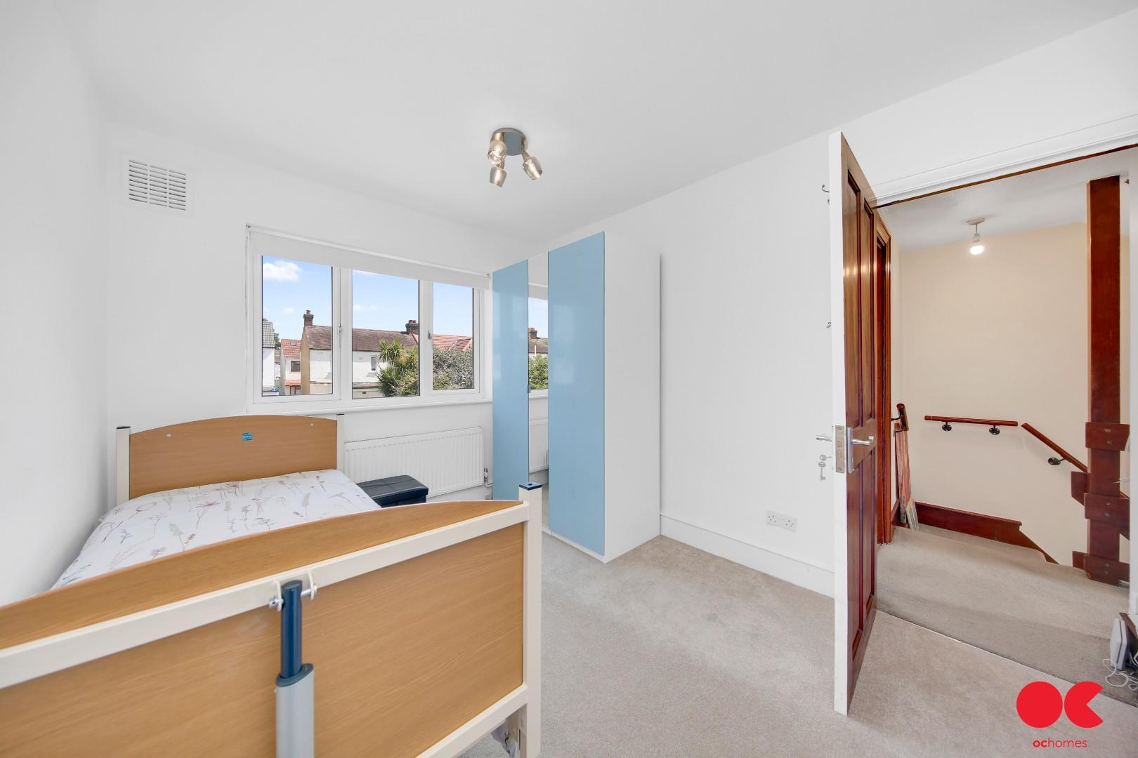 4 bed terraced house for sale in Gainsborough Avenue, Manor Park  - Property Image 30