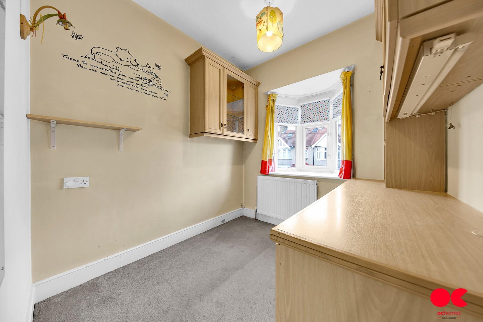 3 bed end of terrace house to rent in Hatley Avenue, Barkingside  - Property Image 15