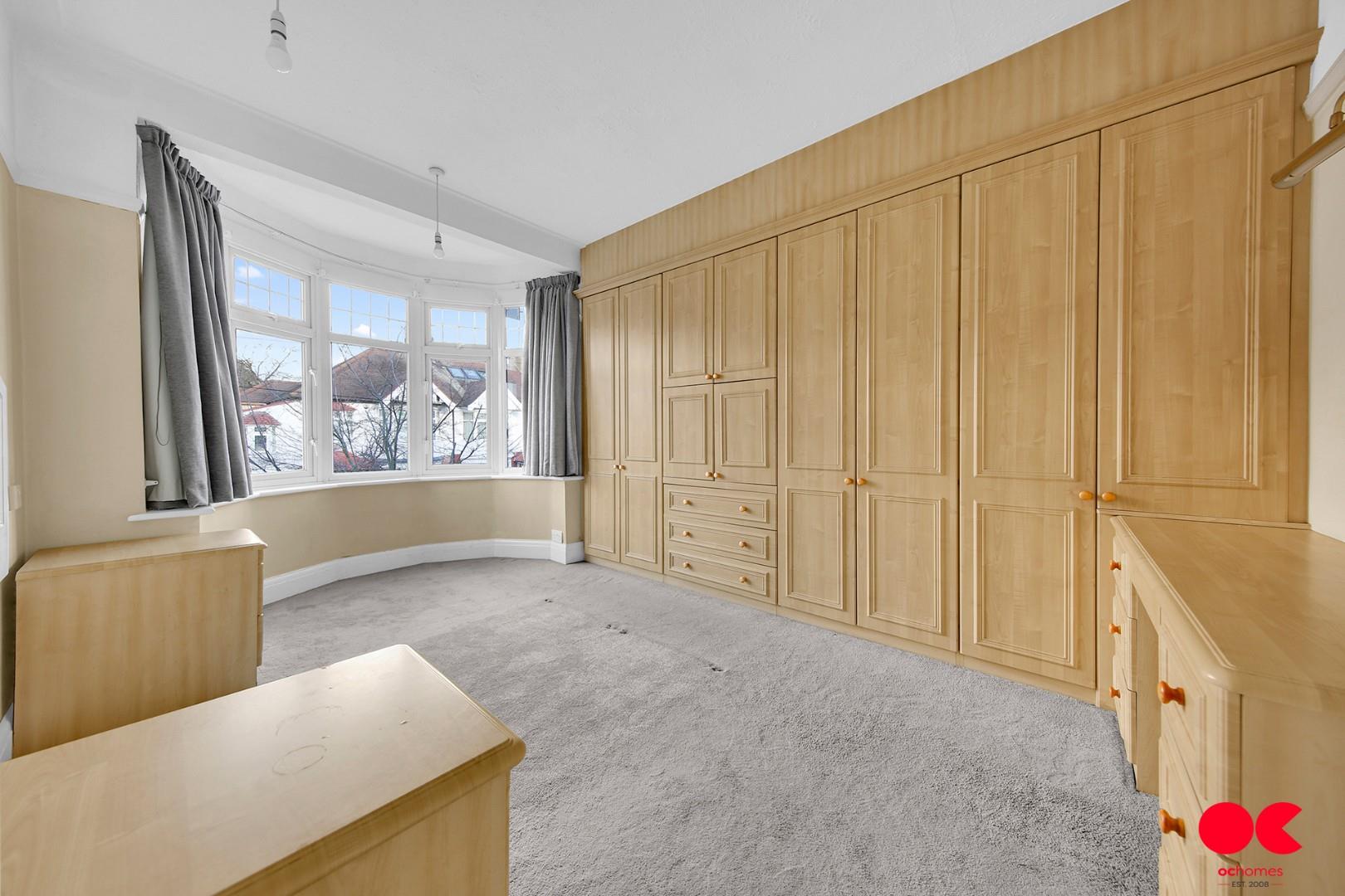 3 bed end of terrace house to rent in Hatley Avenue, Barkingside  - Property Image 25