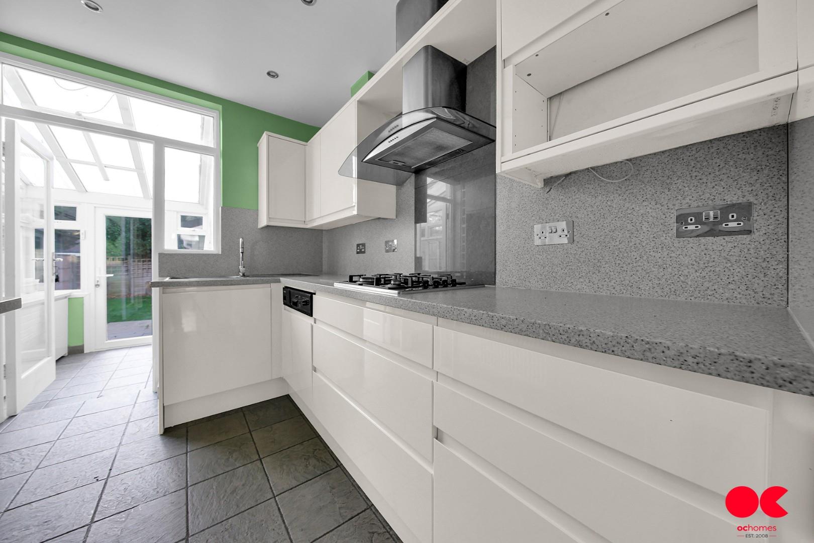 3 bed end of terrace house to rent in Hatley Avenue, Barkingside  - Property Image 2