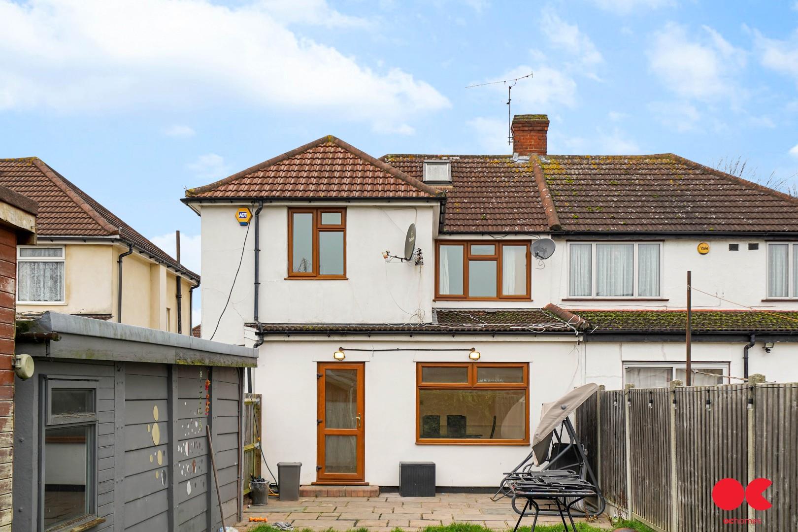 4 bed semi-detached house to rent in Calbourne Avenue, Hornchurch  - Property Image 24