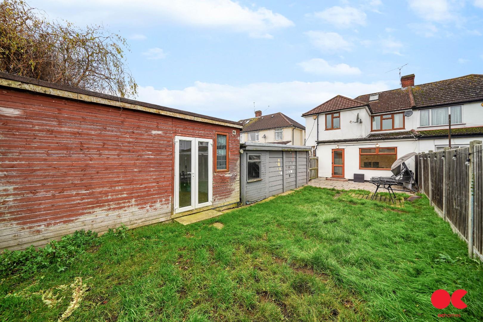 4 bed semi-detached house to rent in Calbourne Avenue, Hornchurch  - Property Image 23