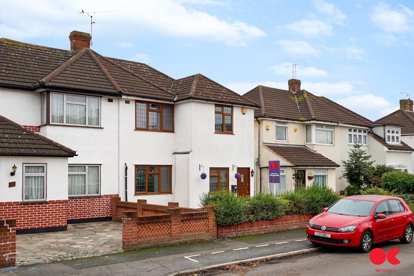 4 bed semi-detached house to rent in Calbourne Avenue, Hornchurch  - Property Image 25