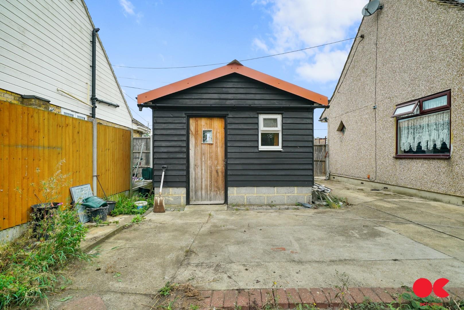 3 bed semi-detached bungalow for sale in Fourth Avenue, Wickford  - Property Image 25