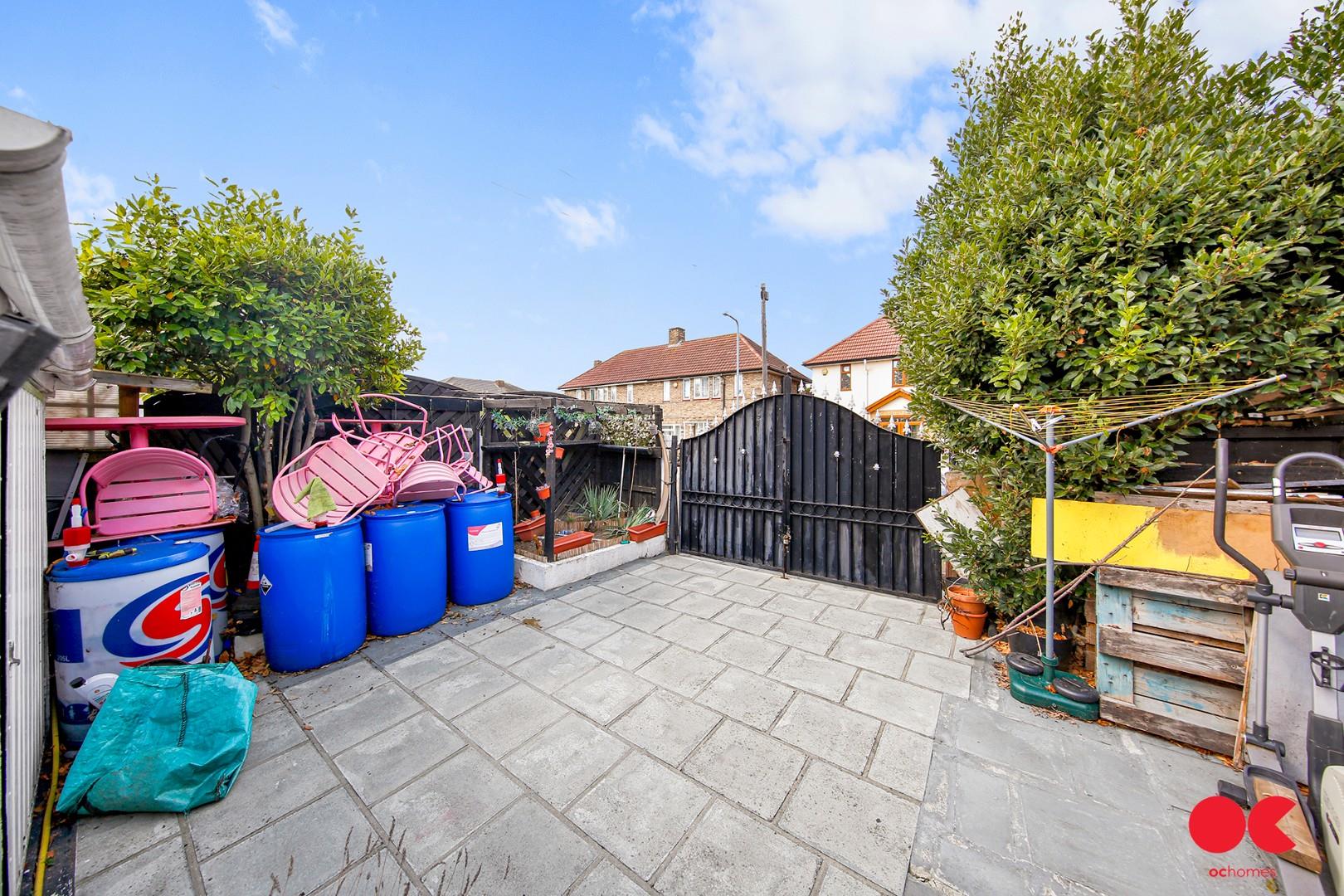 3 bed semi-detached house for sale in Longbridge Road, Barking  - Property Image 43