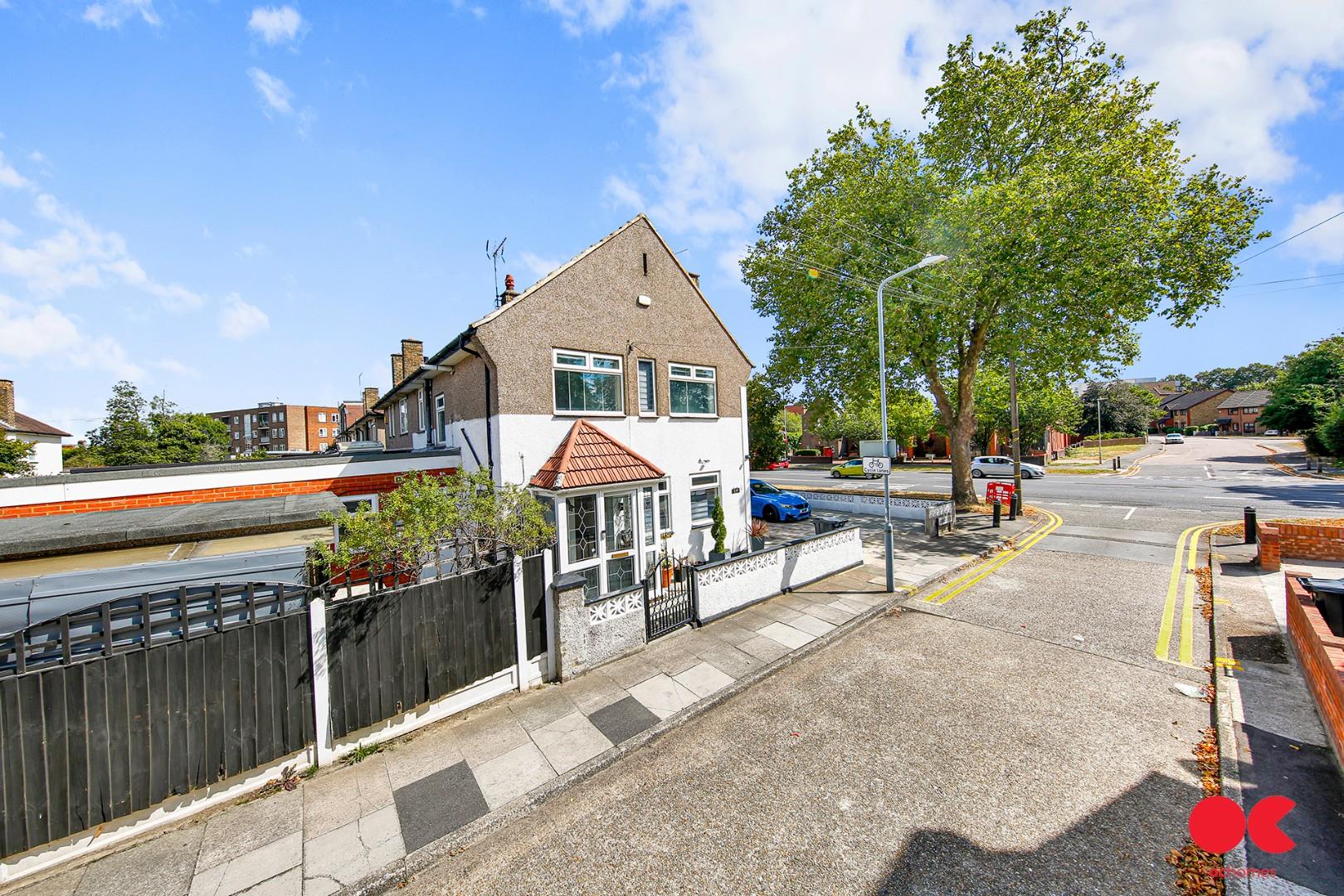 3 bed semi-detached house for sale in Longbridge Road, Barking  - Property Image 32