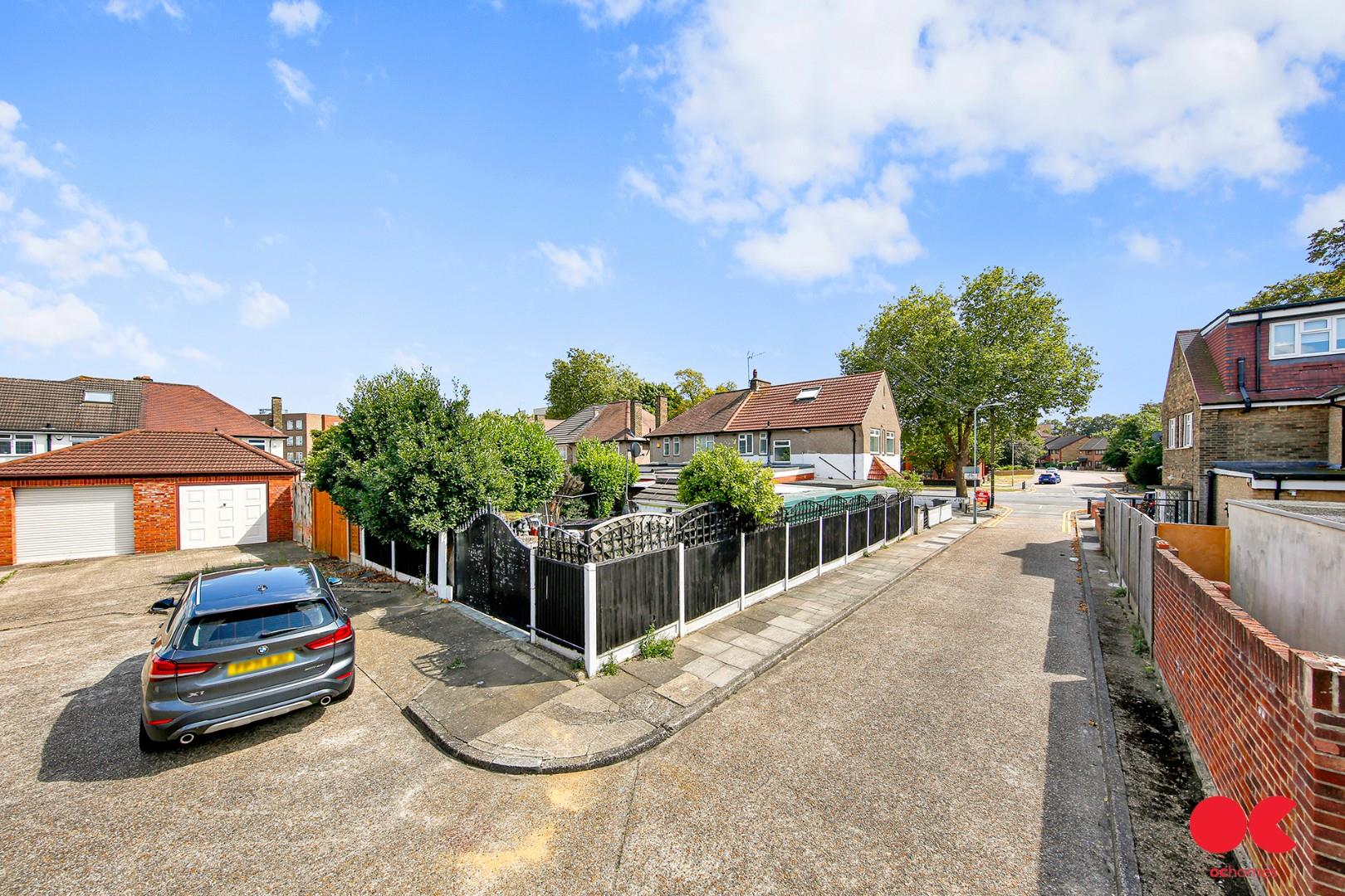 3 bed semi-detached house for sale in Longbridge Road, Barking  - Property Image 41