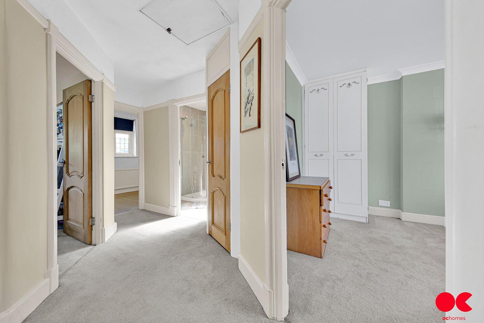 4 bed detached house for sale in Parkland Avenue, Romford  - Property Image 29