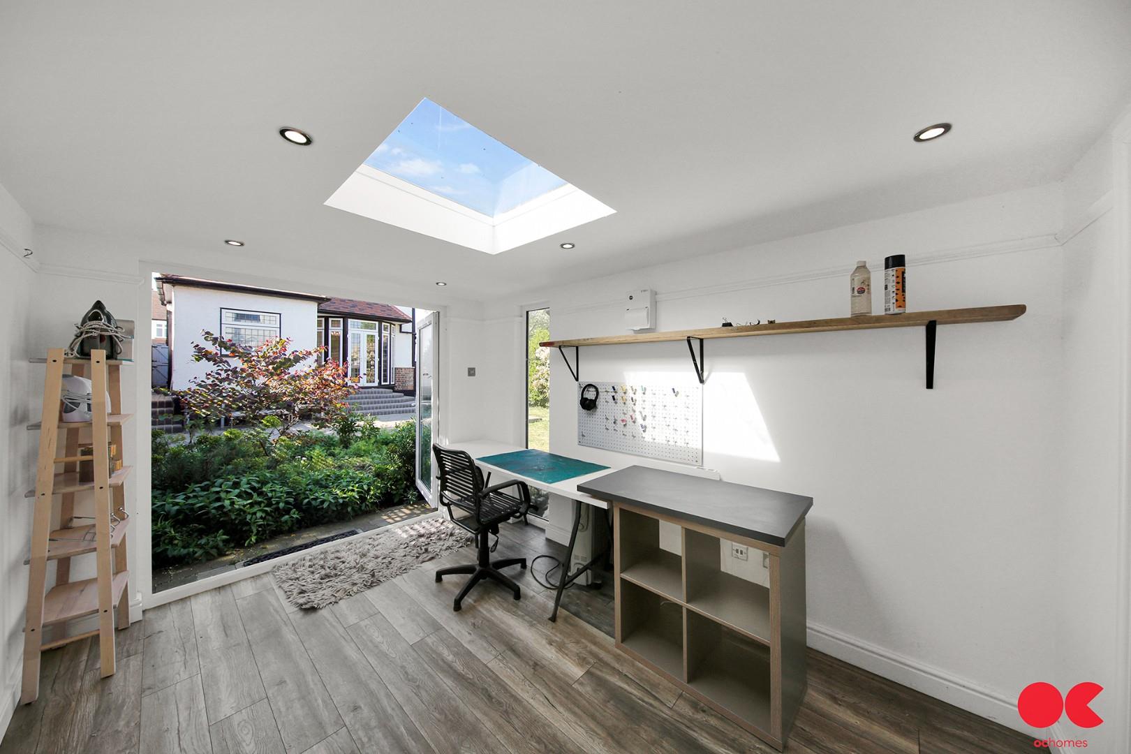4 bed detached house for sale in Parkland Avenue, Romford  - Property Image 22