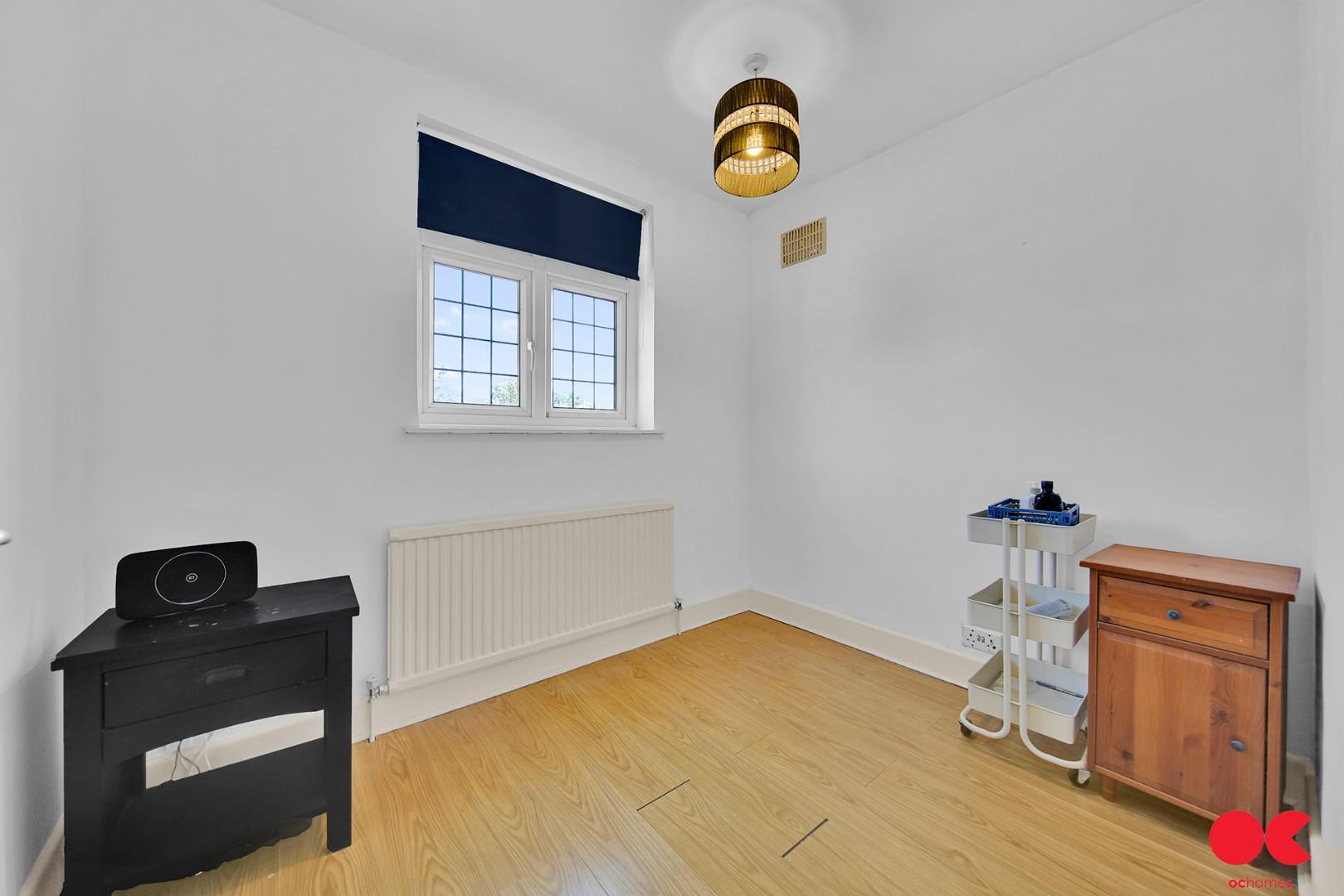 4 bed detached house for sale in Parkland Avenue, Romford  - Property Image 35