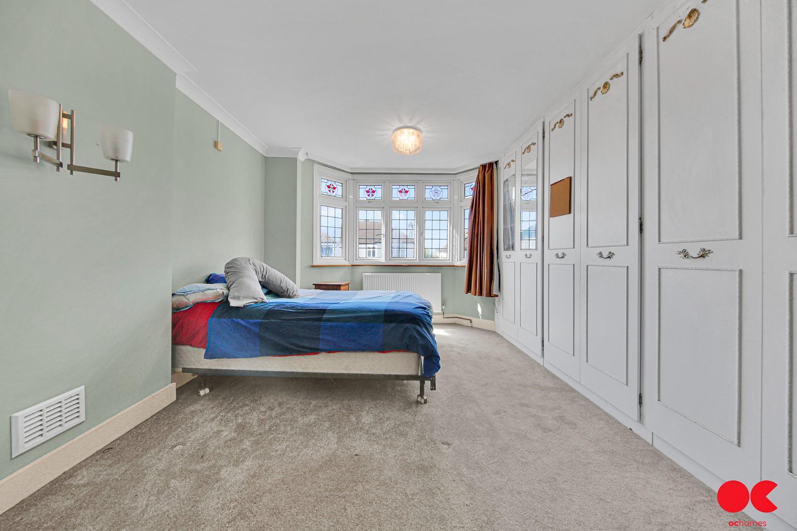 4 bed detached house for sale in Parkland Avenue, Romford  - Property Image 20