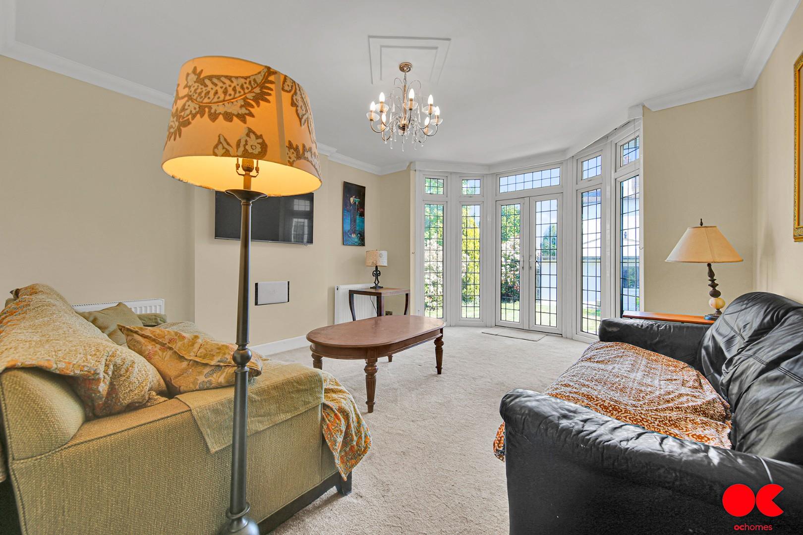 4 bed detached house for sale in Parkland Avenue, Romford  - Property Image 3