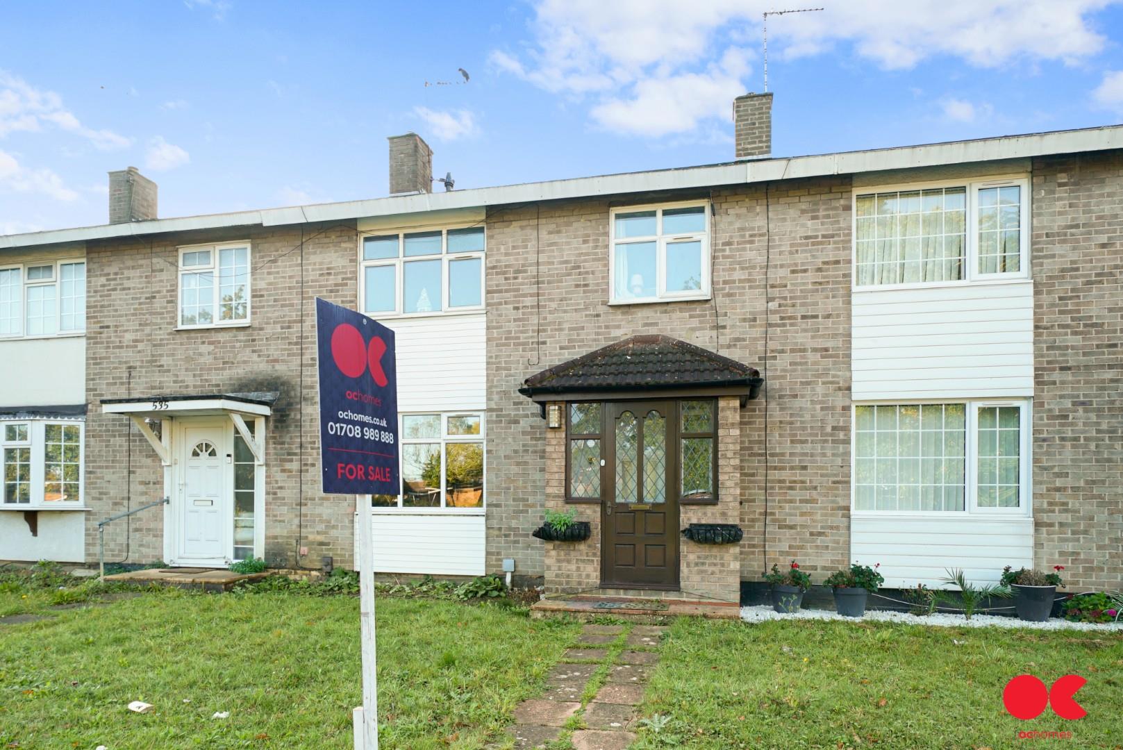 3 bed terraced house for sale in Whitmore Way, Basildon  - Property Image 2