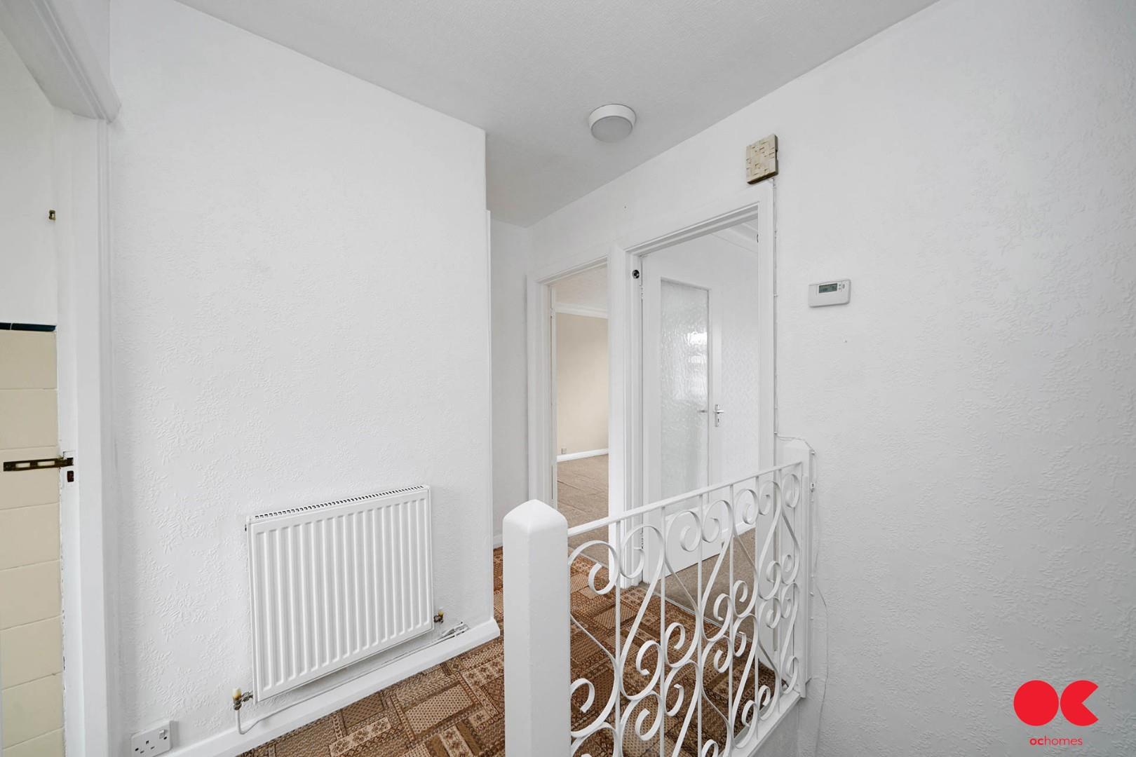 2 bed flat for sale in Station Road, Gidea Park  - Property Image 18