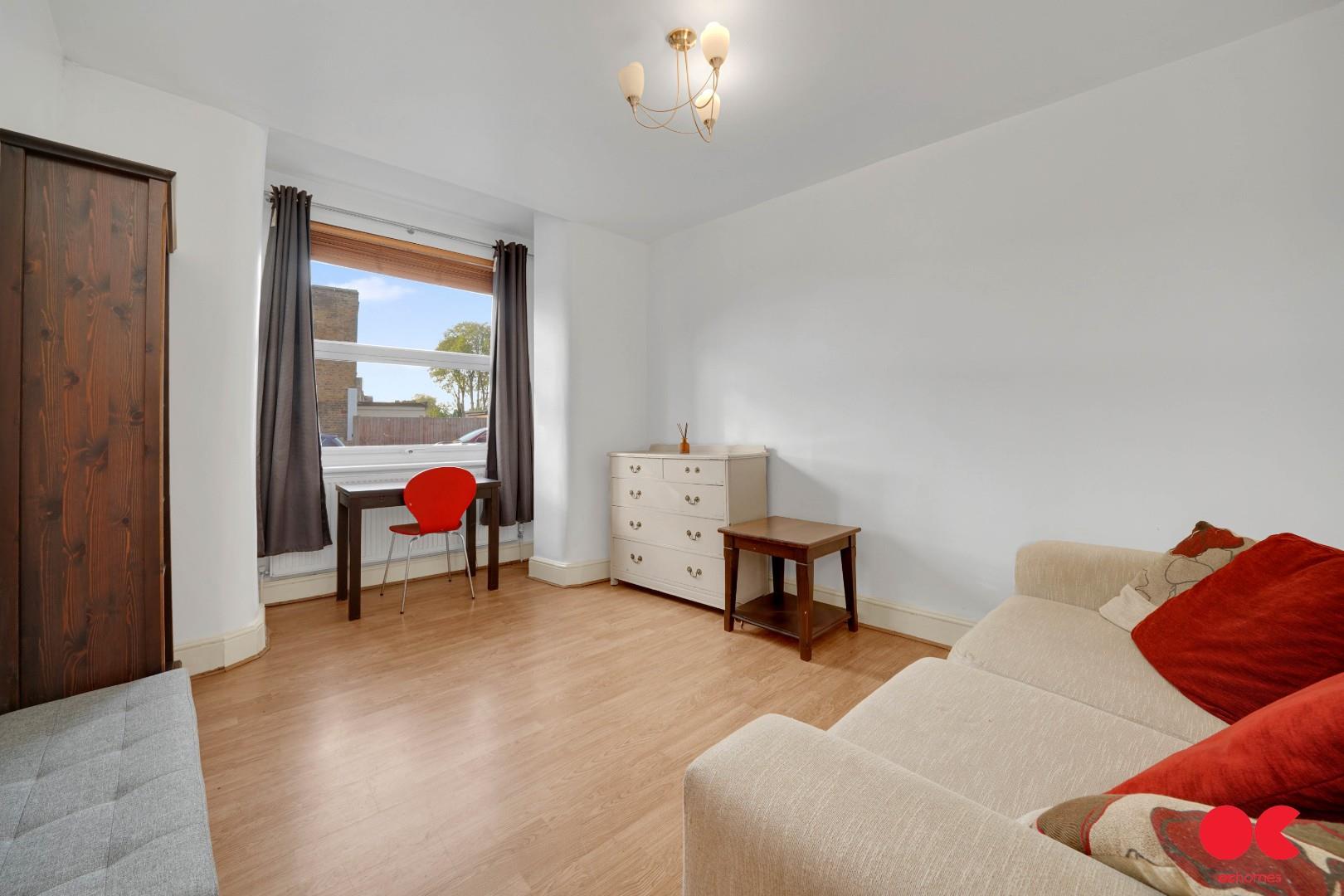 1 bed flat for sale in Calderon Road, Leytonstone  - Property Image 2