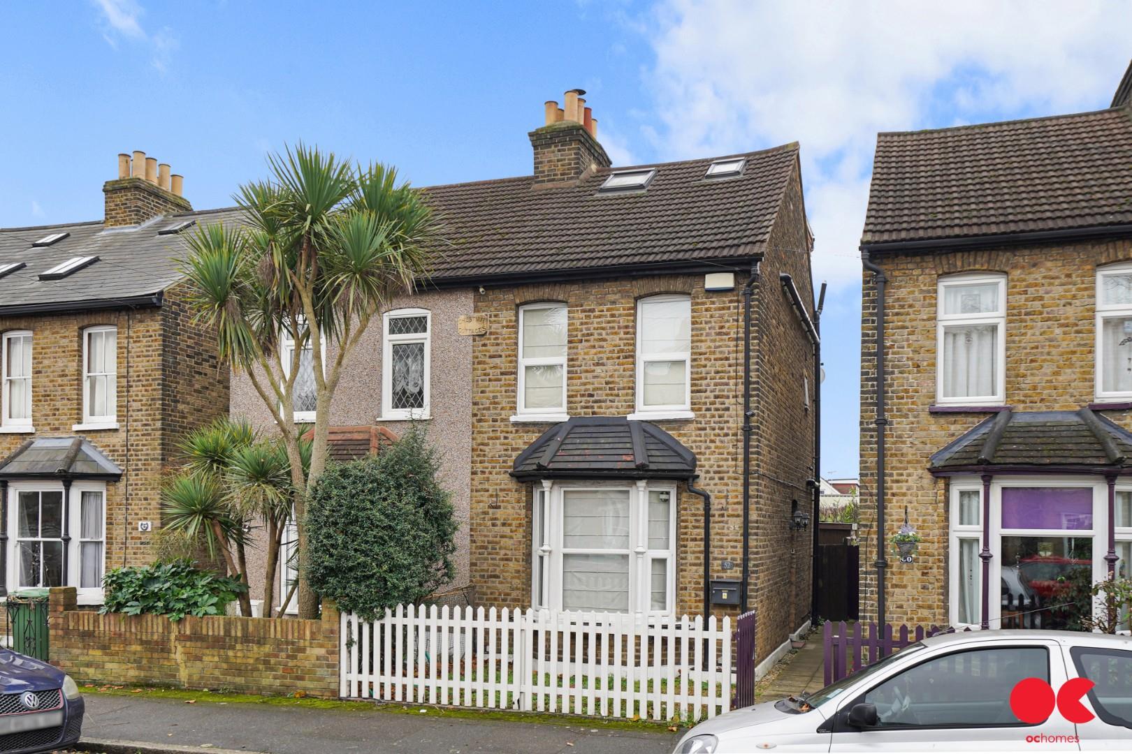 4 bed semi-detached house for sale in Hamilton Road, Gidea Park  - Property Image 26