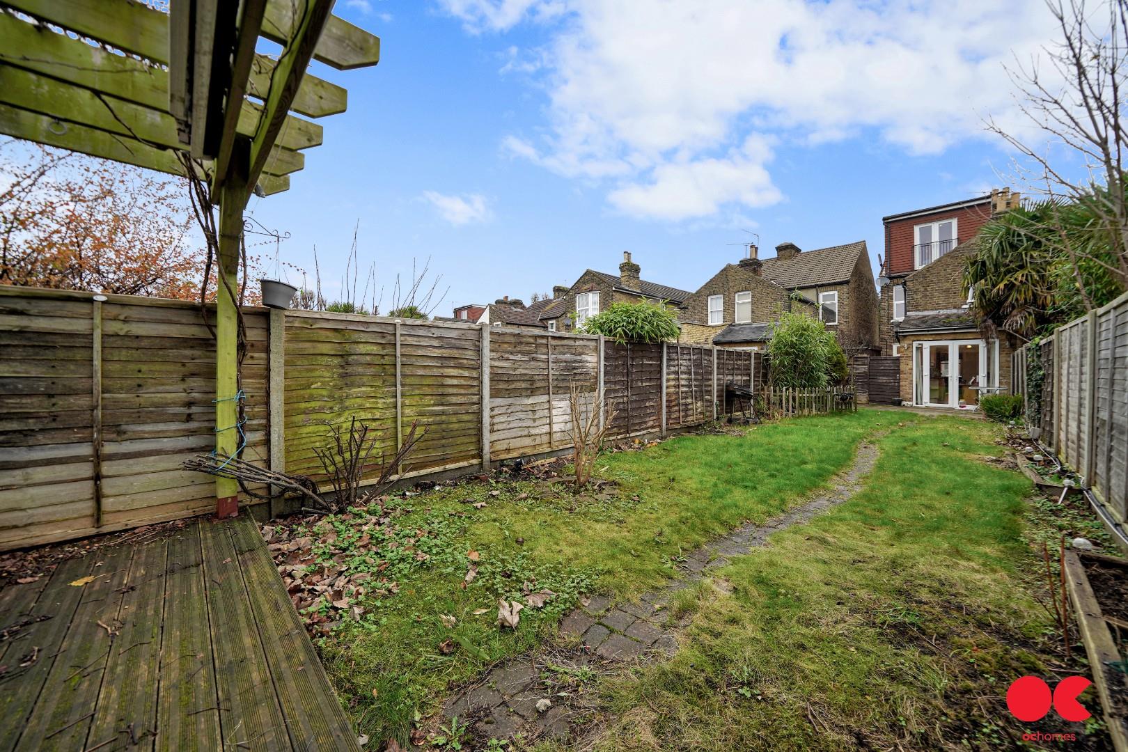 4 bed semi-detached house for sale in Hamilton Road, Gidea Park  - Property Image 18