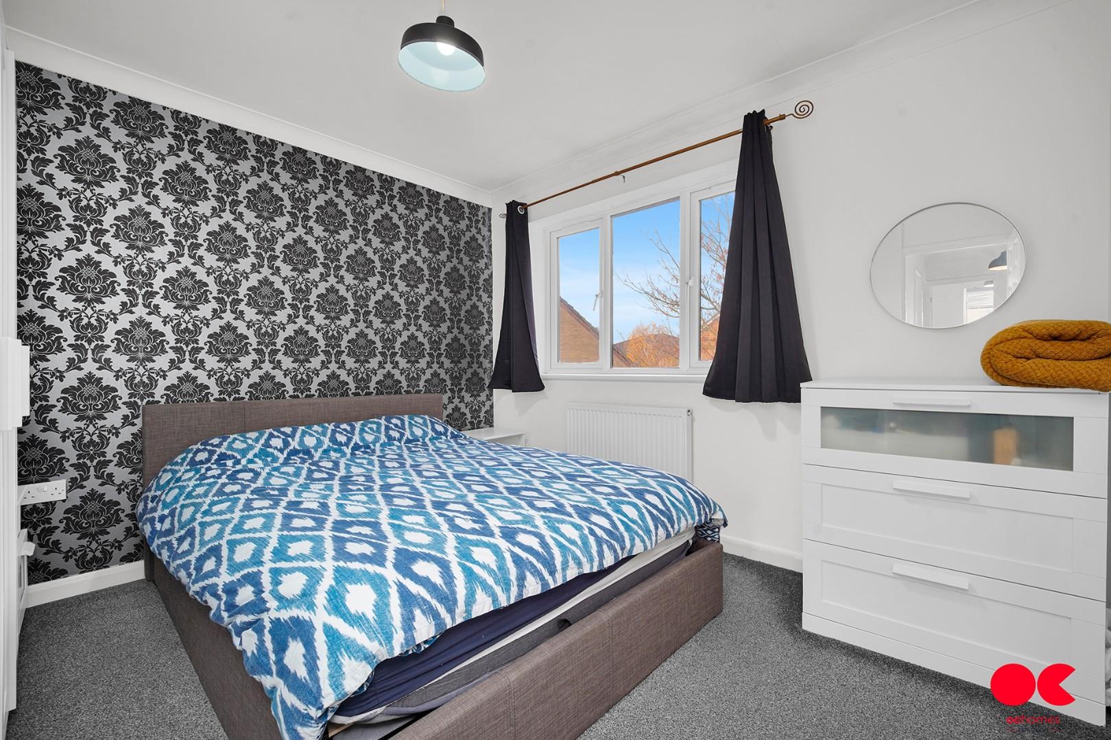 3 bed end of terrace house for sale in Fryerns Terrace, Basildon  - Property Image 5