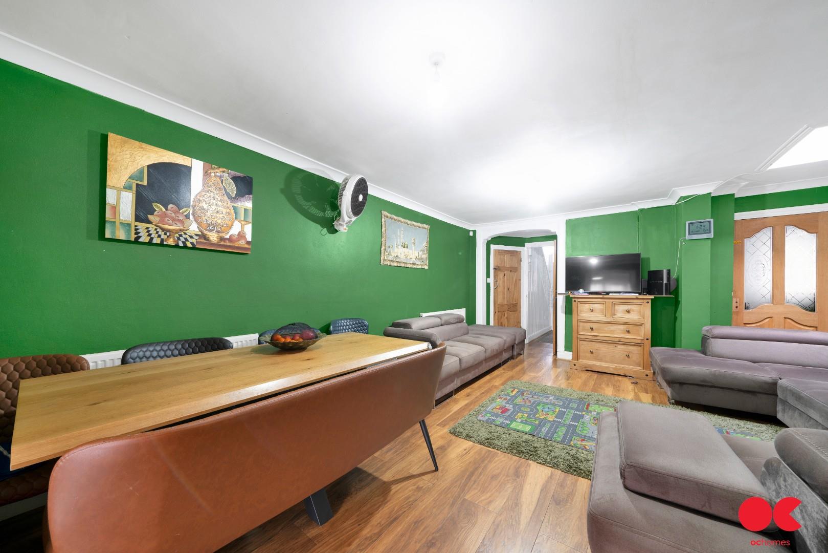 3 bed terraced house for sale in Kempton Road, East Ham  - Property Image 14