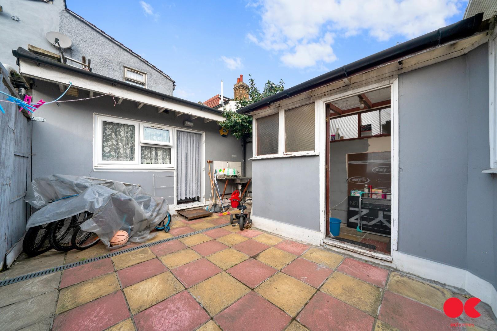 3 bed terraced house for sale in Kempton Road, East Ham  - Property Image 21