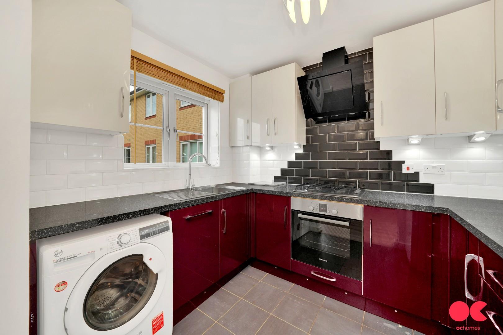 2 bed flat to rent in Herent Drive, Clayhall  - Property Image 9