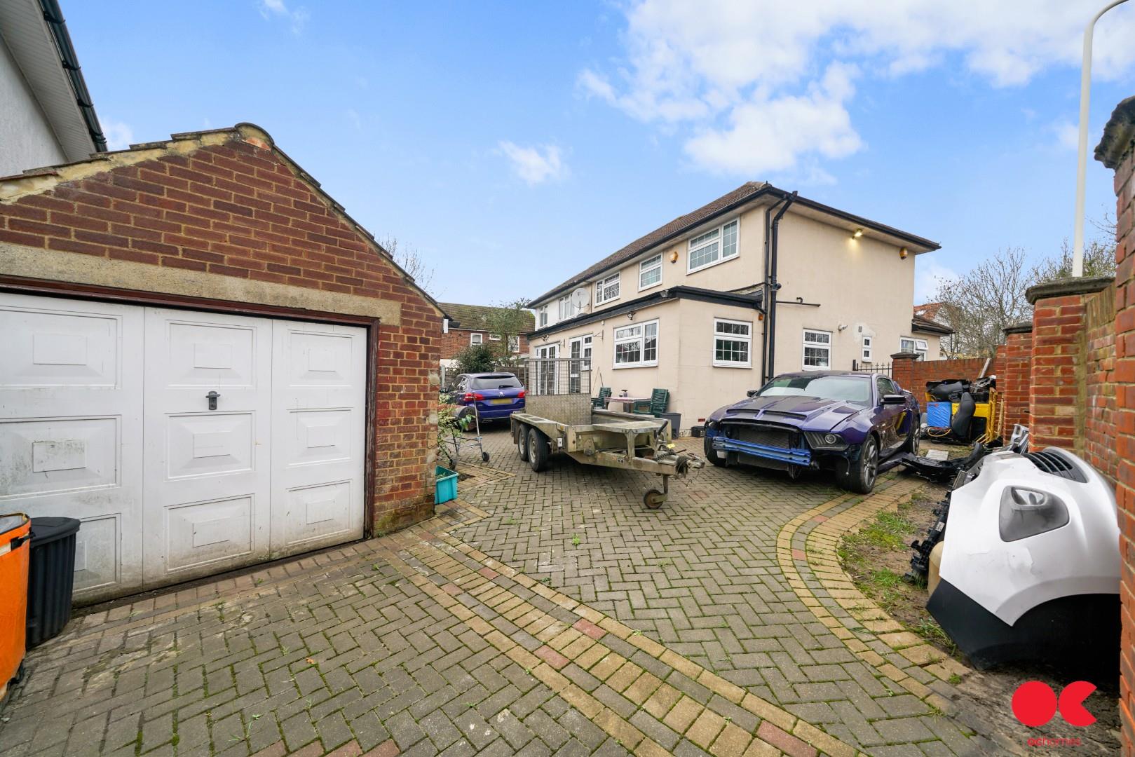 4 bed semi-detached house to rent in Lower Bedfords Road, Romford  - Property Image 30