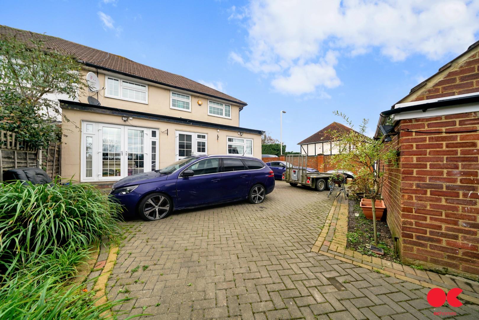 4 bed semi-detached house to rent in Lower Bedfords Road, Romford  - Property Image 29